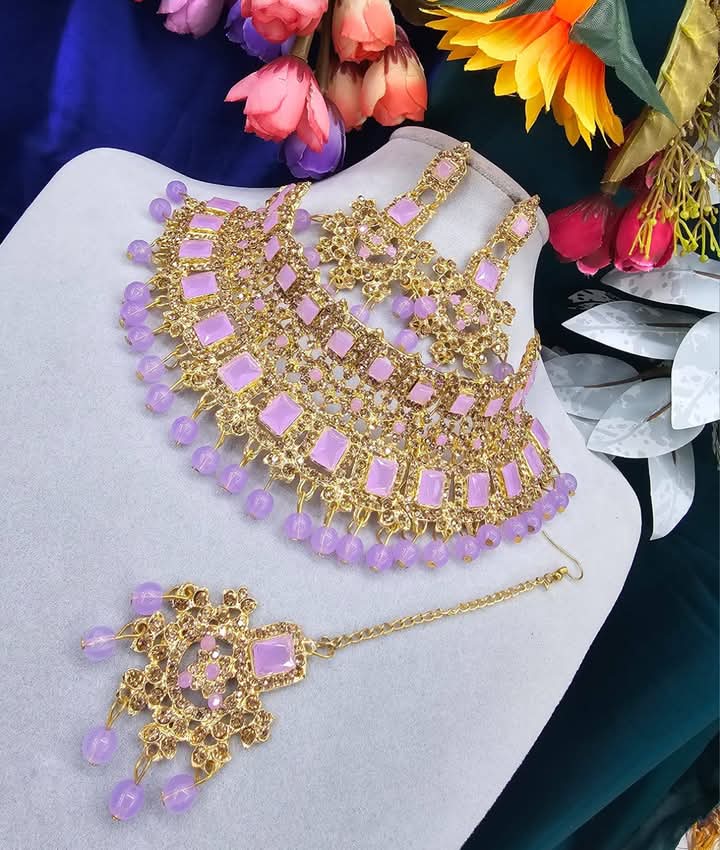 Exquisite Lilac Kundan Bridal Jewelry Set – Gold-Plated Choker, Earrings, and Maang Tikka with Lavender Stone Embellishments