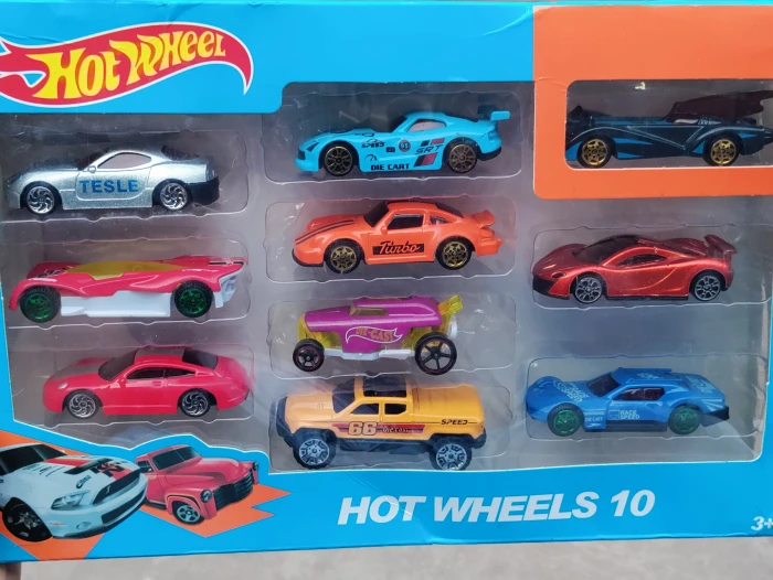 Hot Wheels 10-Piece Die-Cast Toy Car Gift Set