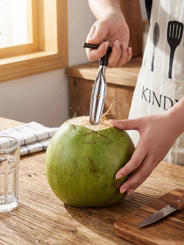 Coconut Opening Tool – Easy Coconut Cutter